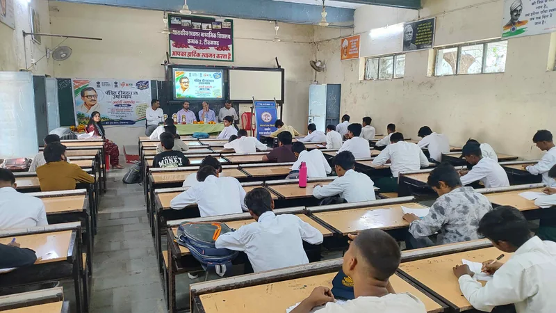 पं. दीनदयाल उपाध्याय जयंती पर निबंध प्रतियोगिता एवं जागरूकता अभियान आयोजित