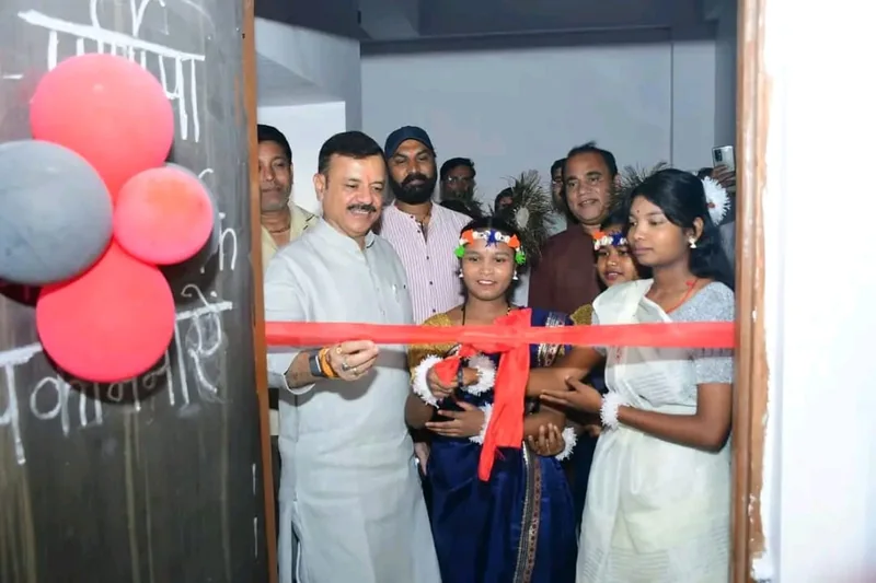 छात्राओं को बेहतर सुविधाएं देकर उनके सपनों को देंगे नई उड़ान- मंत्री श्री उदय प्रताप सिंह
